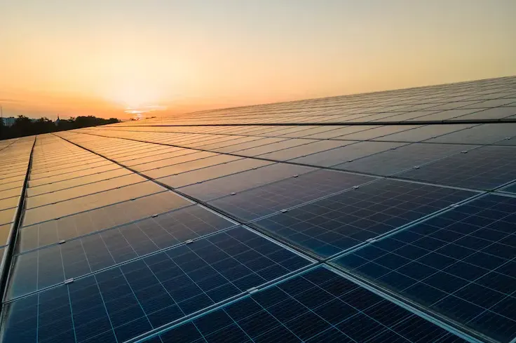 Installation photovoltaïque par Les Compagnons de l'Energie - Installateur panneaux solaires et pompe à chaleur, artisan RGE QualiPV à Le Mans