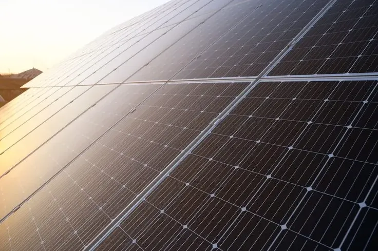 Installation photovoltaïque par ECO ALTERNATIV : chauffagiste spécialisé, artisan QualiPV référencé sur Abscon